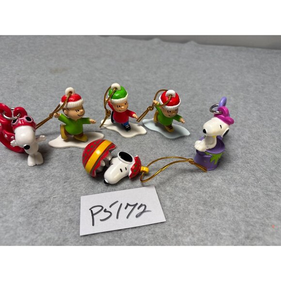 Peanuts Christmas Ornaments Snoopy & Friends Ice Skating & Festive Designs By UF - Picture 11 of 11